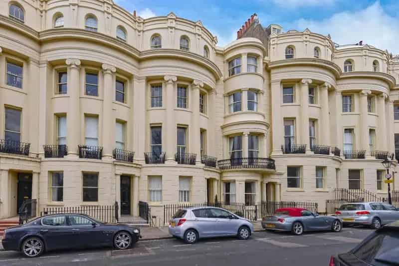 1 Bedroom Apartment for Sale