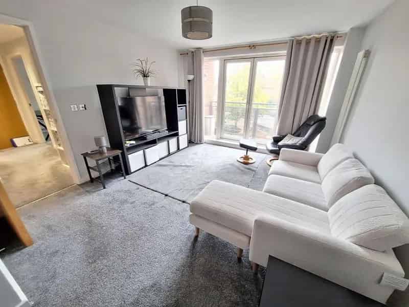 2 Bedroom Flat for Sale