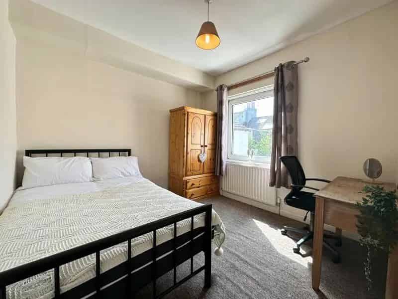 5 Bedroom House Near Brighton Station Students