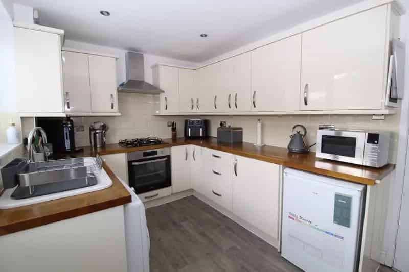 3 Bedroom Terraced House to Rent