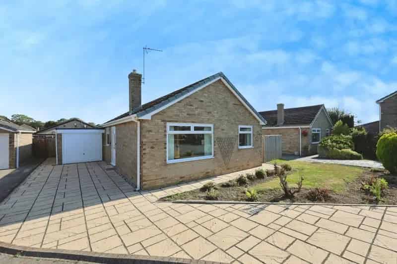 3 bedroom Bungalow
 For Sale