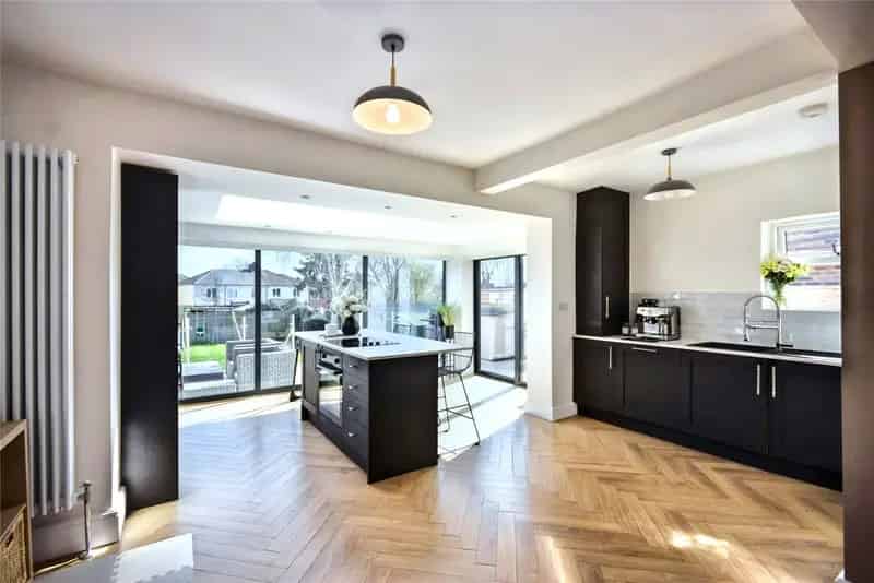 Extended 3 Bed Semi Detached House Lofthouse