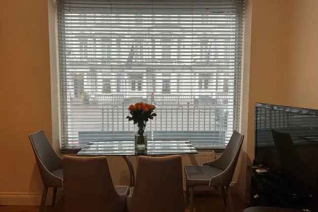 Flat to rent in Cromwell Road, London SW7