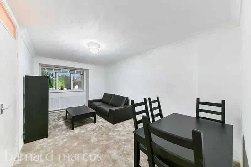 Stunning Newly Refurbished Apartment in Muswell Hill