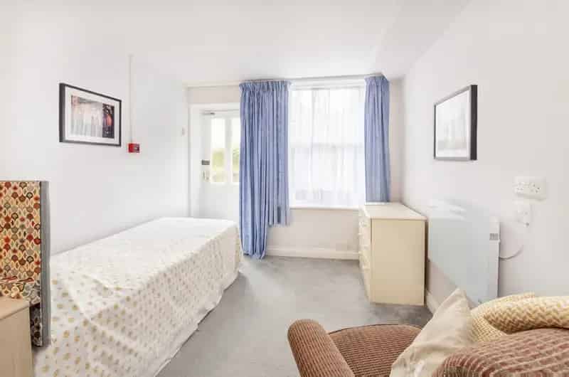 1 bedroom Flat
 To Rent
