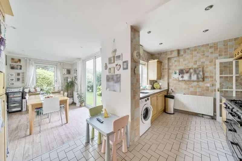 4 Bed Detached House For Sale