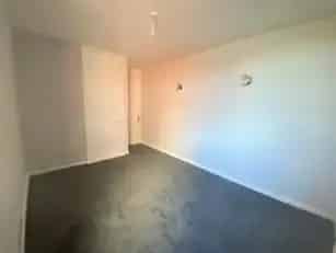 Refurbished Bungalow Near Station Spacious Gardens New Kitchen Bath En Suite
