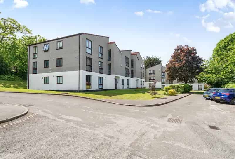 2 Bedroom Apartment for Sale in Westbury-on-Trym