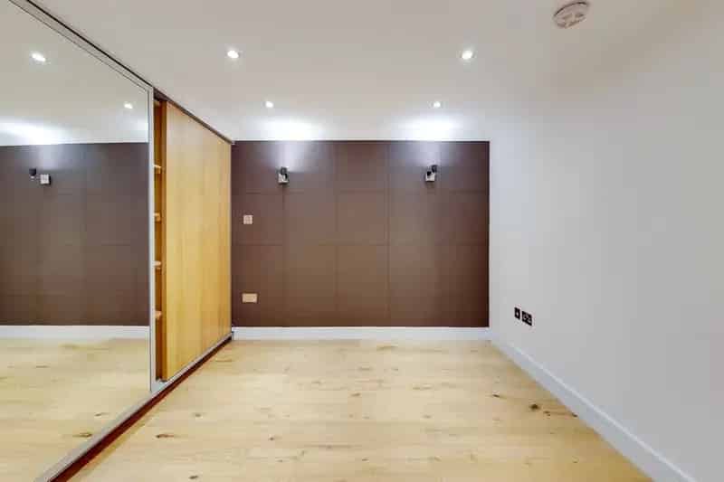 2 Bedroom Apartment Kentish Town Modern Garden 24 Month Contract