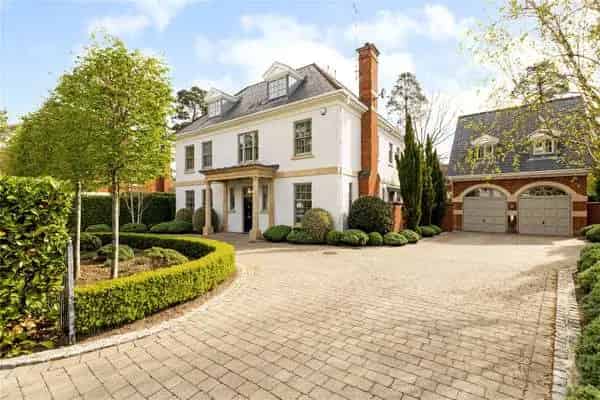 Spacious Family Home with Annexe in Ascot