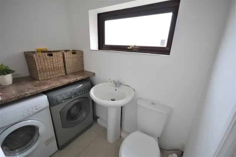 2 bedroom House
 For Sale