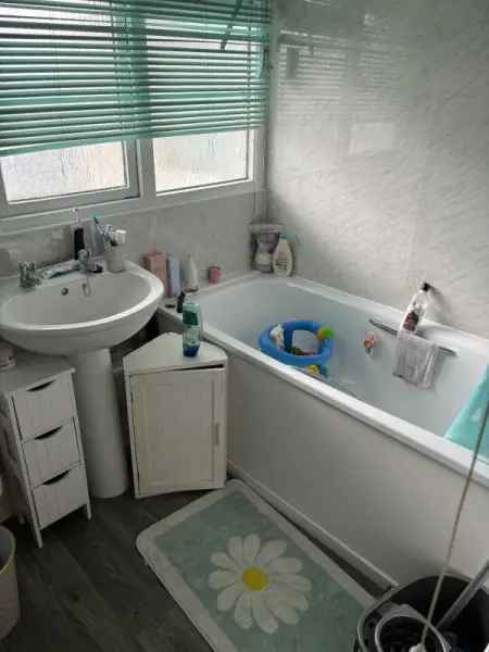 2 Bed Ground Floor Flat Portland Dorset Stunning Sea Views