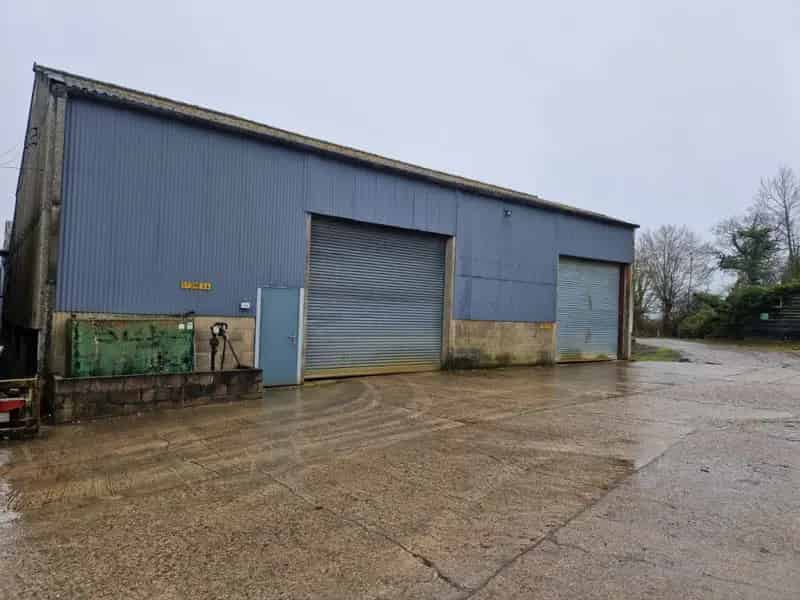 4500 sq ft Insulated Warehouse To Let Secure Rural Site Essex