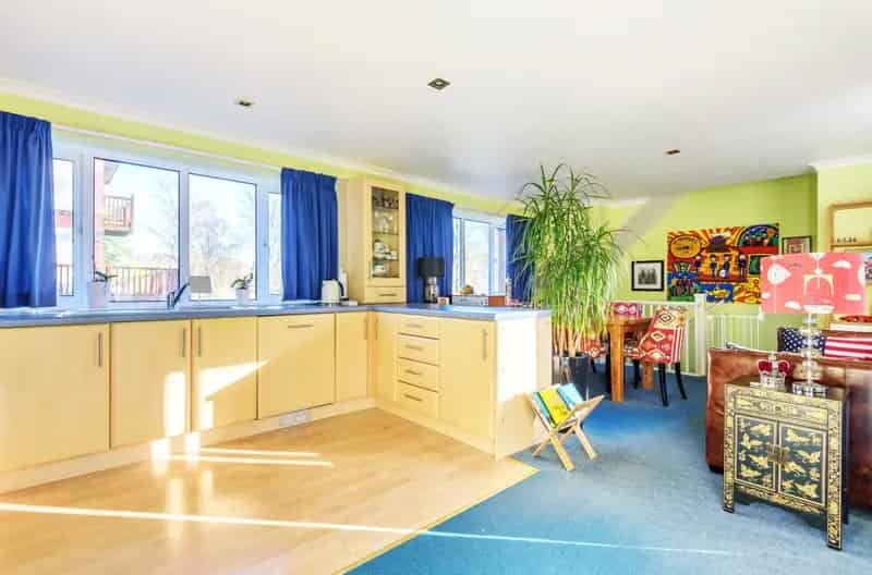 4 Bedroom Detached House for Sale Lakeside Avenue Llandrindod Wells