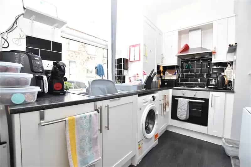 One Bedroom Mid Terrace House in Morley