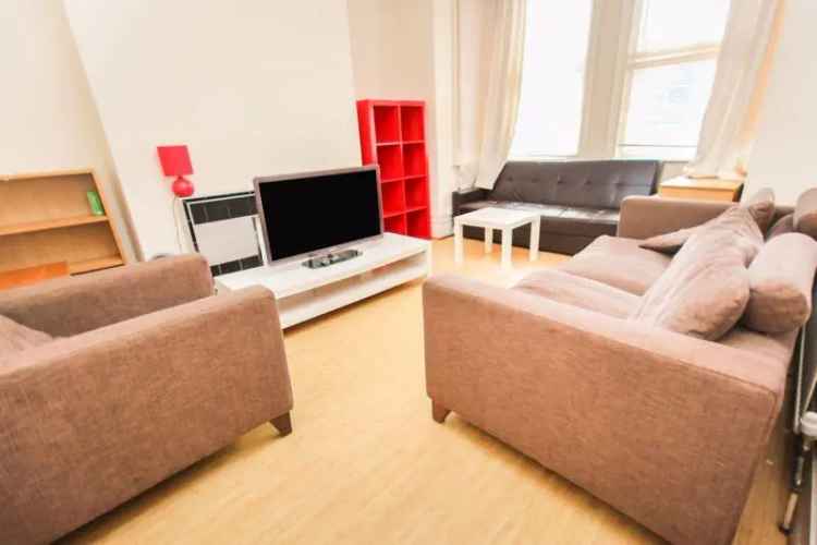 5 Bedroom Detached House for Students and Sharers