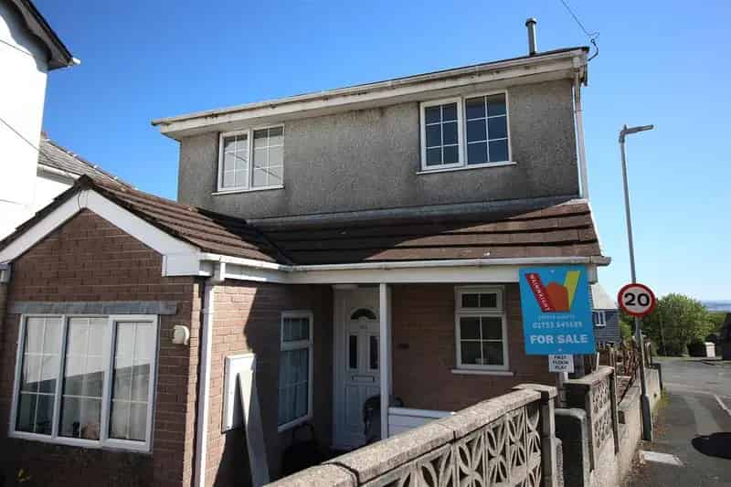 2 Bedroom Apartment For Sale