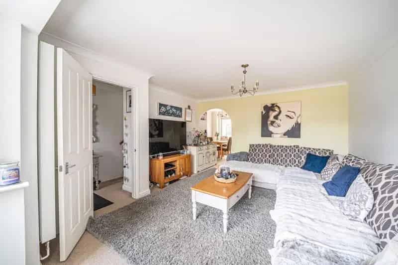 3 Bed House for Sale in Oakley Near Basingstoke