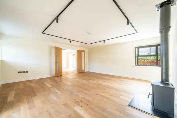 Stunning 3-Bedroom Barn Conversion Near Pontesbury