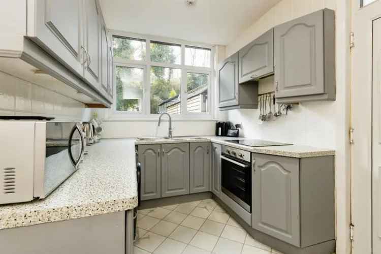 3 Bed Semi-Detached House NG5 - Family Home with Solar Panels