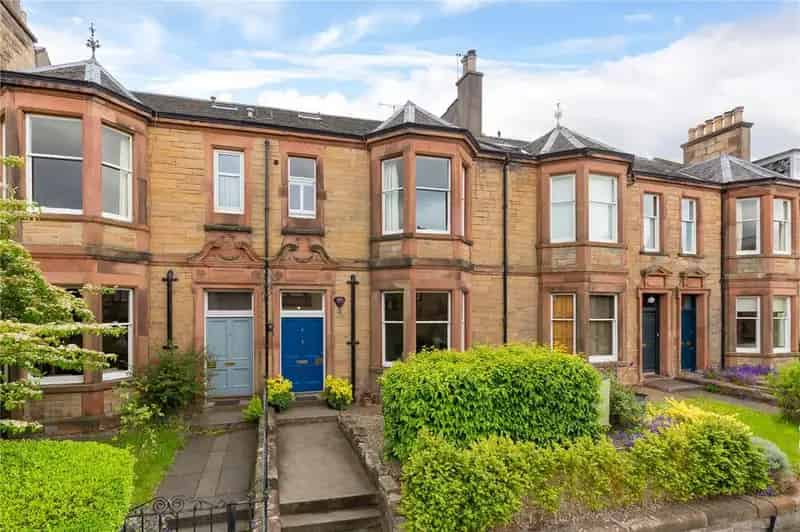 4 Bedroom Terraced House for Sale in Edinburgh