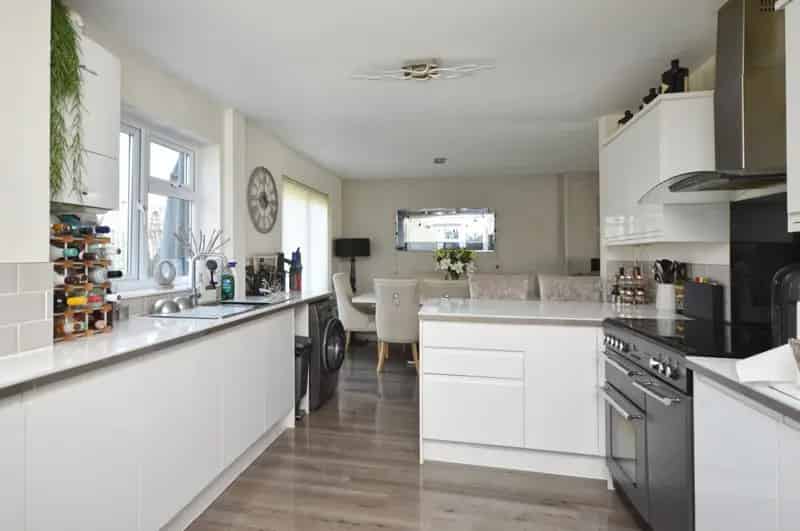 5 Bedroom Semi-Detached House For Sale