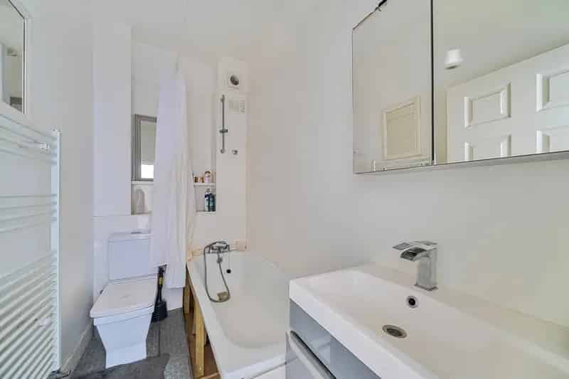 Two-Bedroom Split Level Apartment 775 sq ft