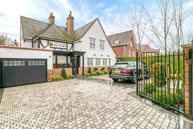 Detached house to rent in Bishops Avenue, Hampstead Gardens Suburb, London N2