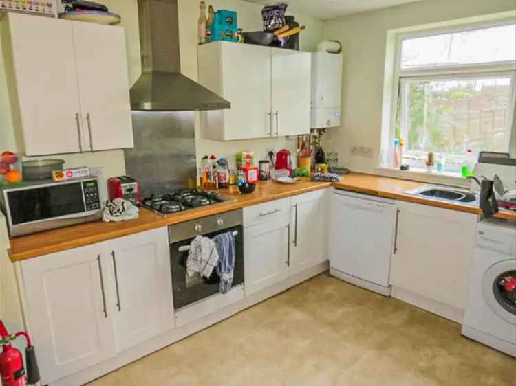 4 Bedroom Student House Available August 19 2025