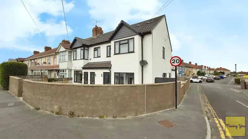 2 bedroom maisonette for sale