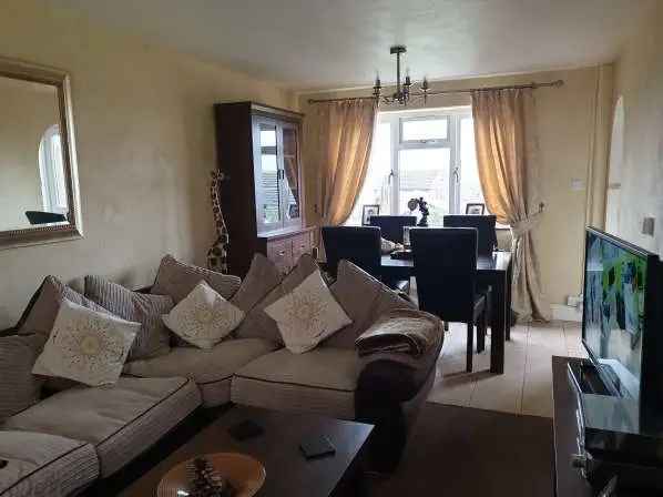 House For Rent in Canterbury, England