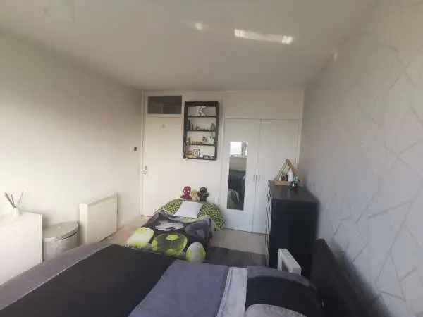 Flat For Rent in London, England