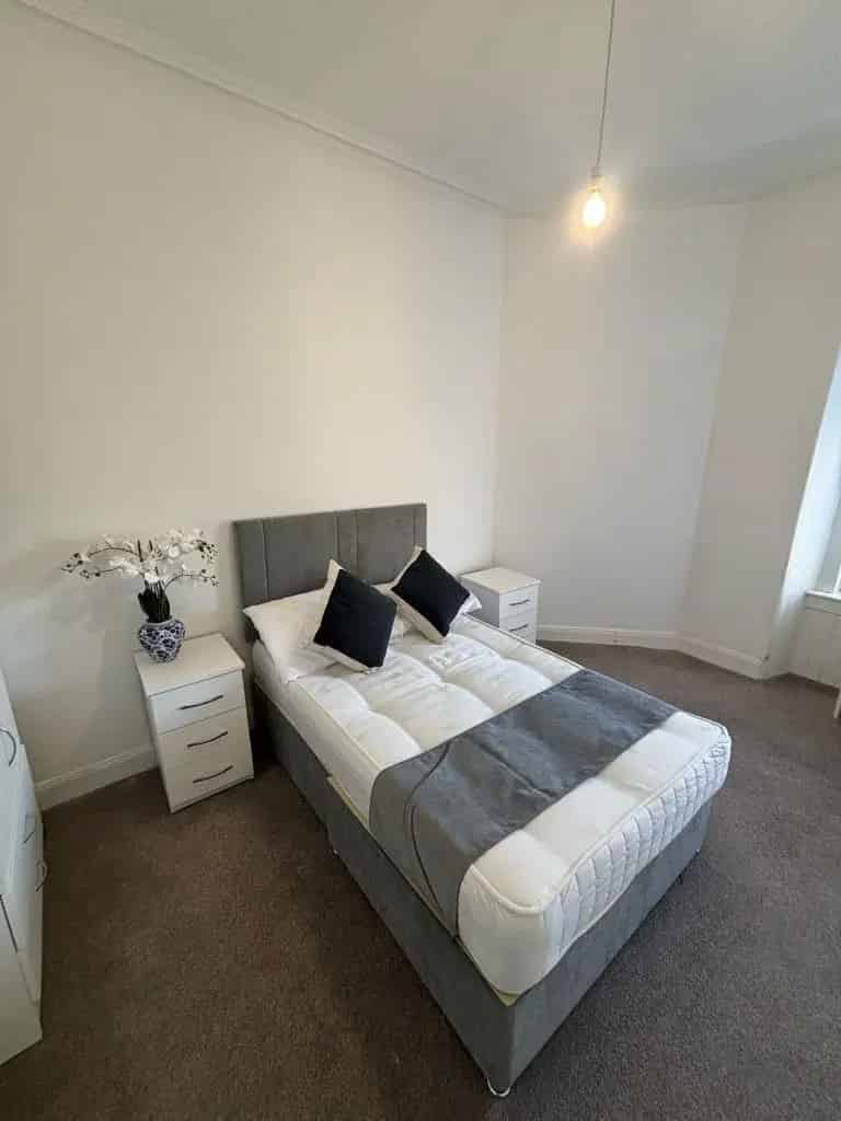 2 Bedroom Flat to Rent