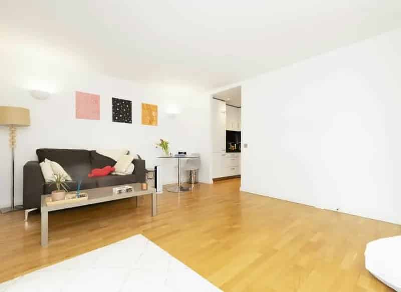 Bright 1 Bedroom Riverside Apartment Near Canary Wharf