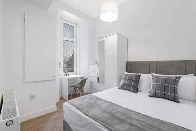 Flat to rent in Gardner Street, Partick, Glasgow G11