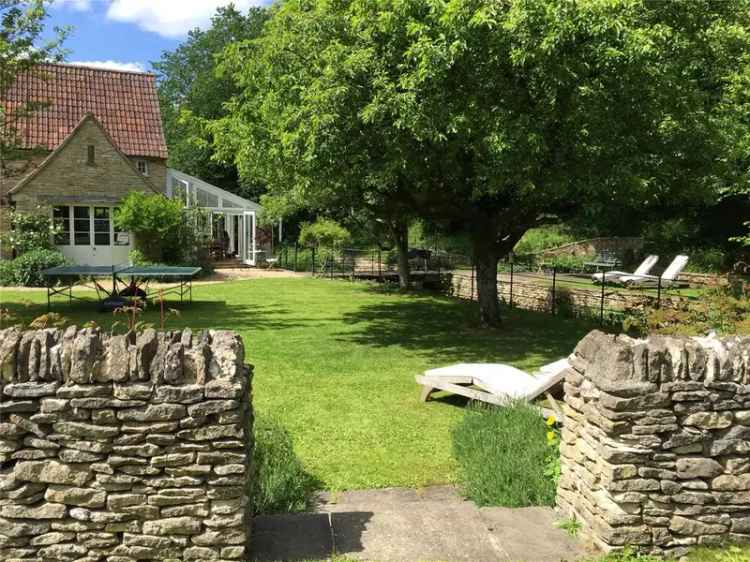 5 Bedroom Detached House for Sale in Cotswolds