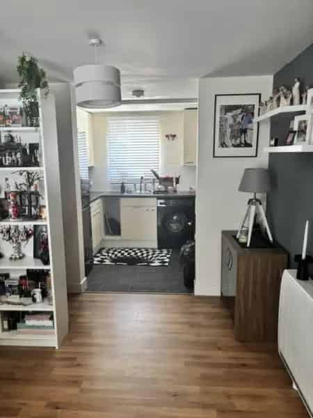 Large 2 Bed Ground Floor Flat Near Yeovil