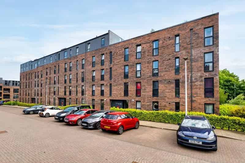 1 Bedroom Apartment for Sale in Glasgow's Southside