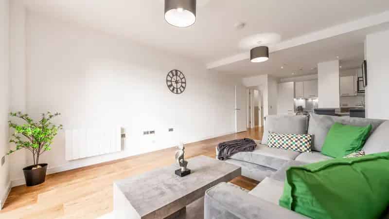 Stunning 2-Bedroom Apartment in Cathcart Glasgow
