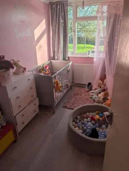 3 Bed House with Parking