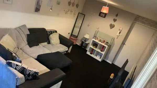 Flat For Rent in Broxtowe, England