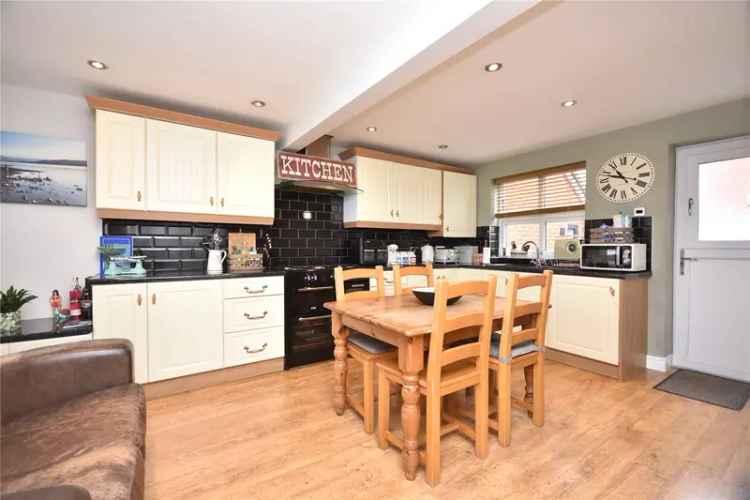 House For Sale in Leeds, England