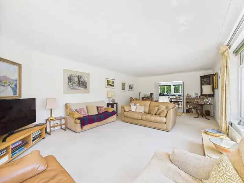 4 Bed Deceptively Spacious Home For Sale