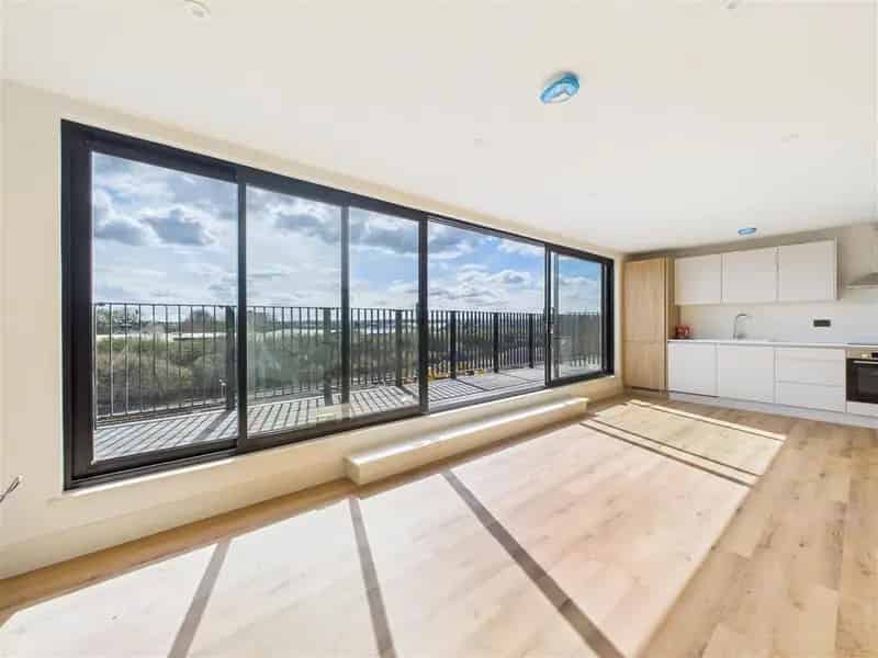 2 Bedroom Apartment for Sale in Chelmsford
