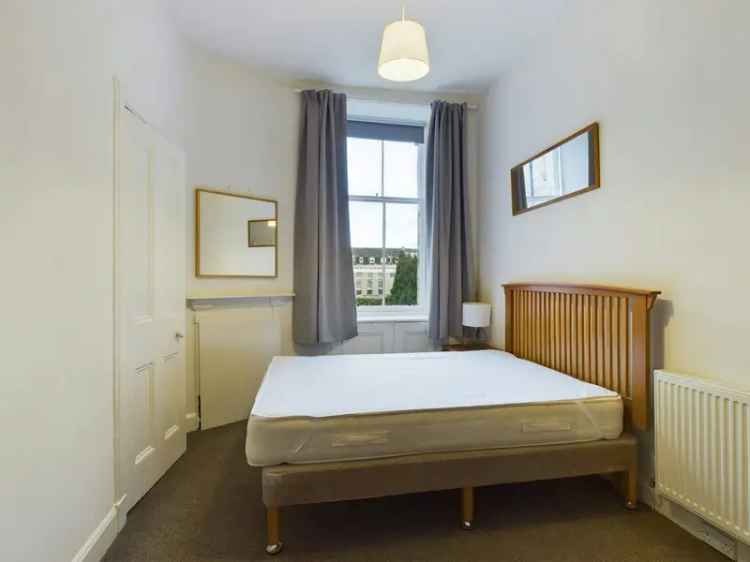 Morningside Flat Edinburgh - South Facing 1st Floor Apartment