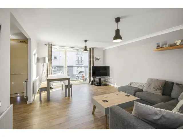 2 bedroom flat  for sale