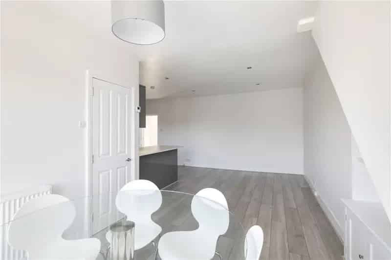 3 Bedroom Victorian Apartment Herne Hill Central London