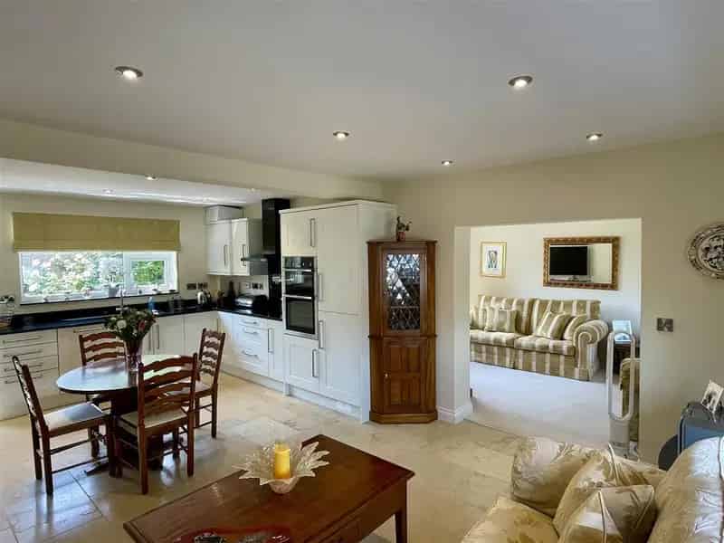 4 Bedroom Semi Detached House for Sale Stow on the Wold