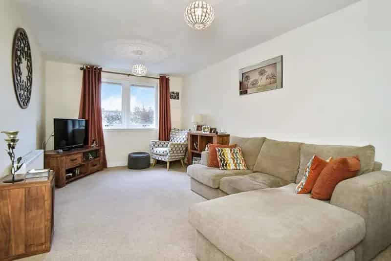 2 Bedroom Flat for Sale - Quarter Share Available