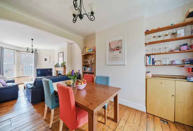 4 Bedroom Maisonette for Sale